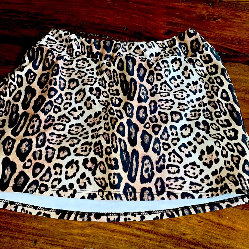 Leopard print tennis skirt!